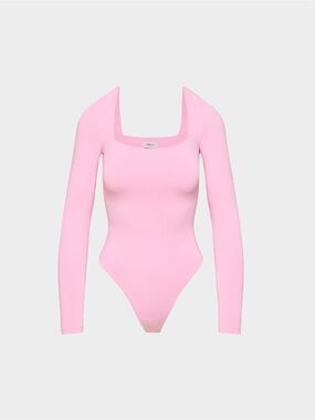 Aritzia Original Contour Headway Squareneck Bodysuit
